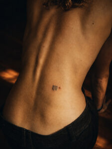 handpoke tattoo curativo